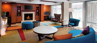 梅里尔维尔万豪费尔菲尔德套房酒店