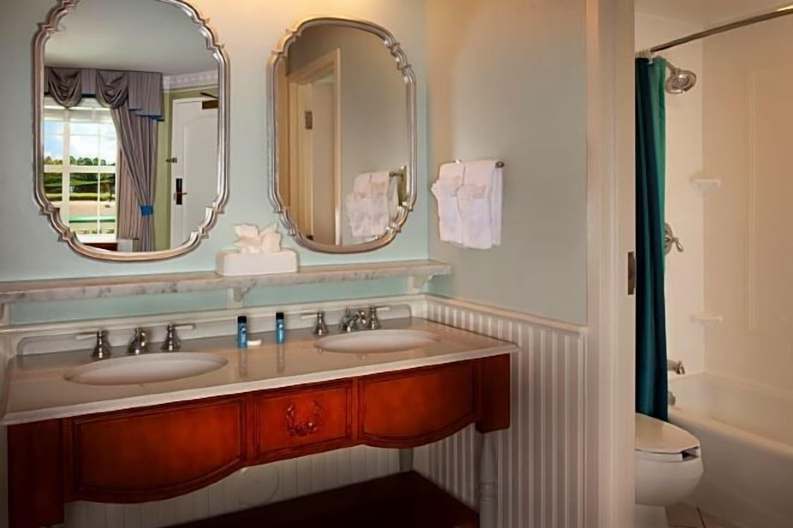 Banheiro | Chuveiro/banheira combinados, secador de cabelo, toalhas de banho 