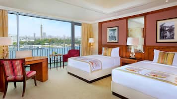 Egyptian cotton sheets, premium bedding, minibar, in-room safe