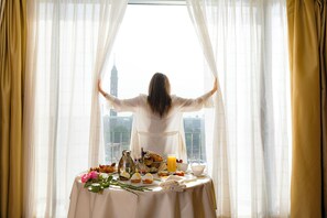 Sábanas de algodón egipcio, ropa de cama de alta calidad y minibar 