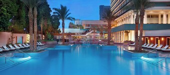 The Nile Ritz-Carlton, Cairo