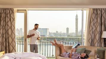 Suite, 1 slaapkamer (View) | Lakens van Egyptisch katoen, luxe beddengoed, een minibar