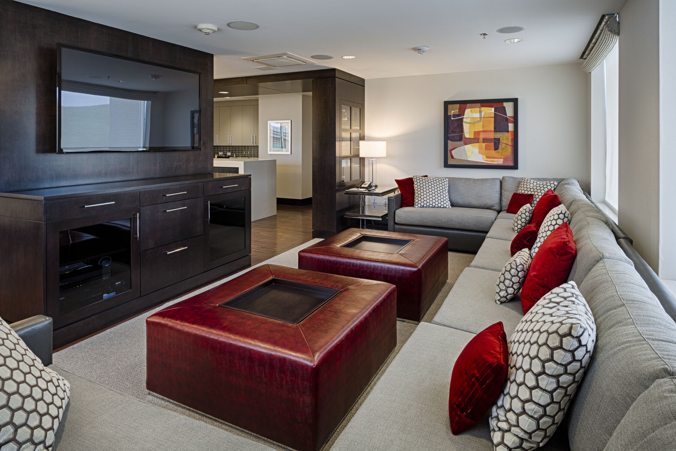 presidential suite, 1 king bed, non smoking | private kitchen | fridge, coffee/tea maker