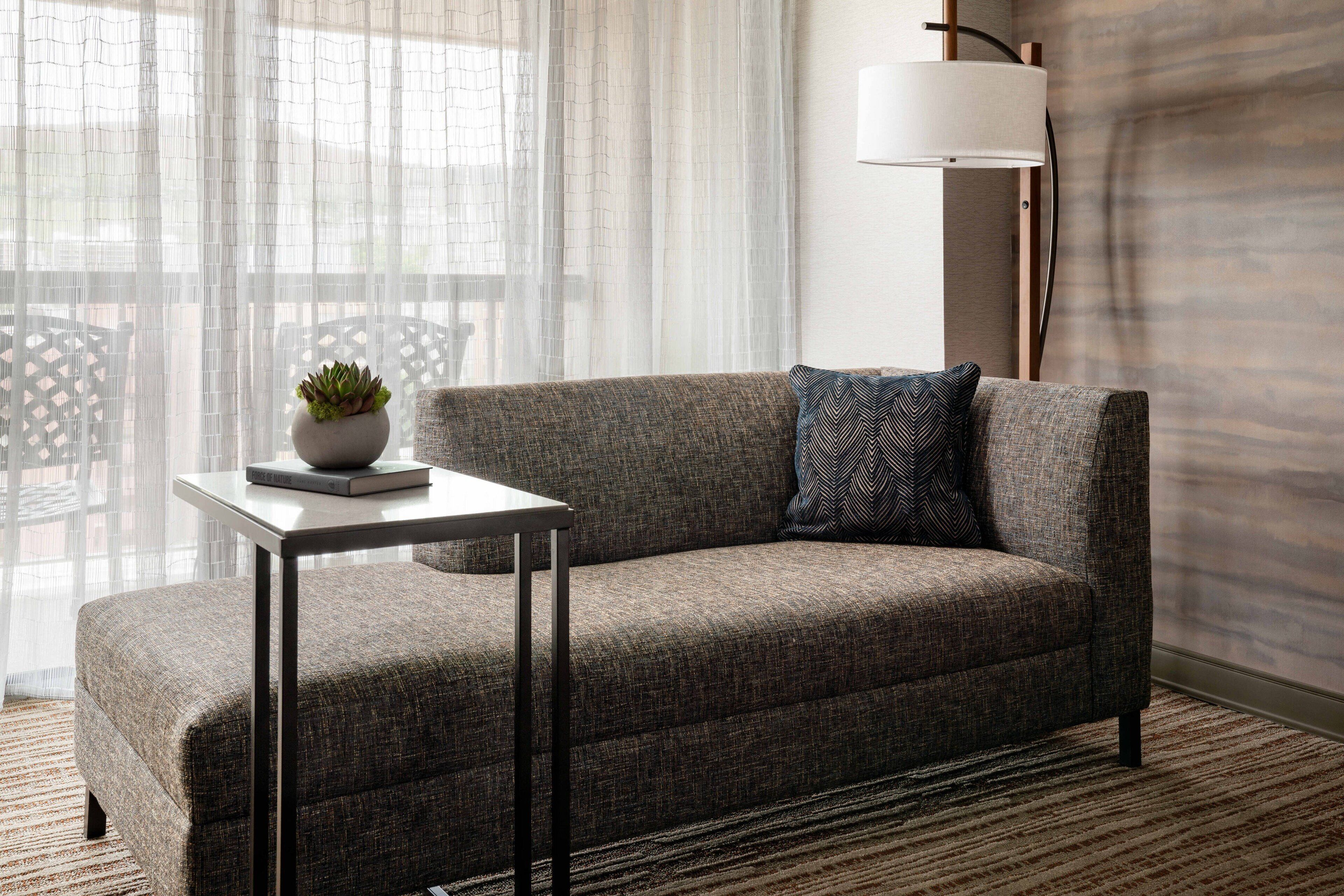 executive room, 1 king bed, balcony | premium bedding, pillow-top beds, desk, blackout curtains