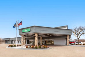 Exterior - Wingate by Wyndham Troy (Troy)