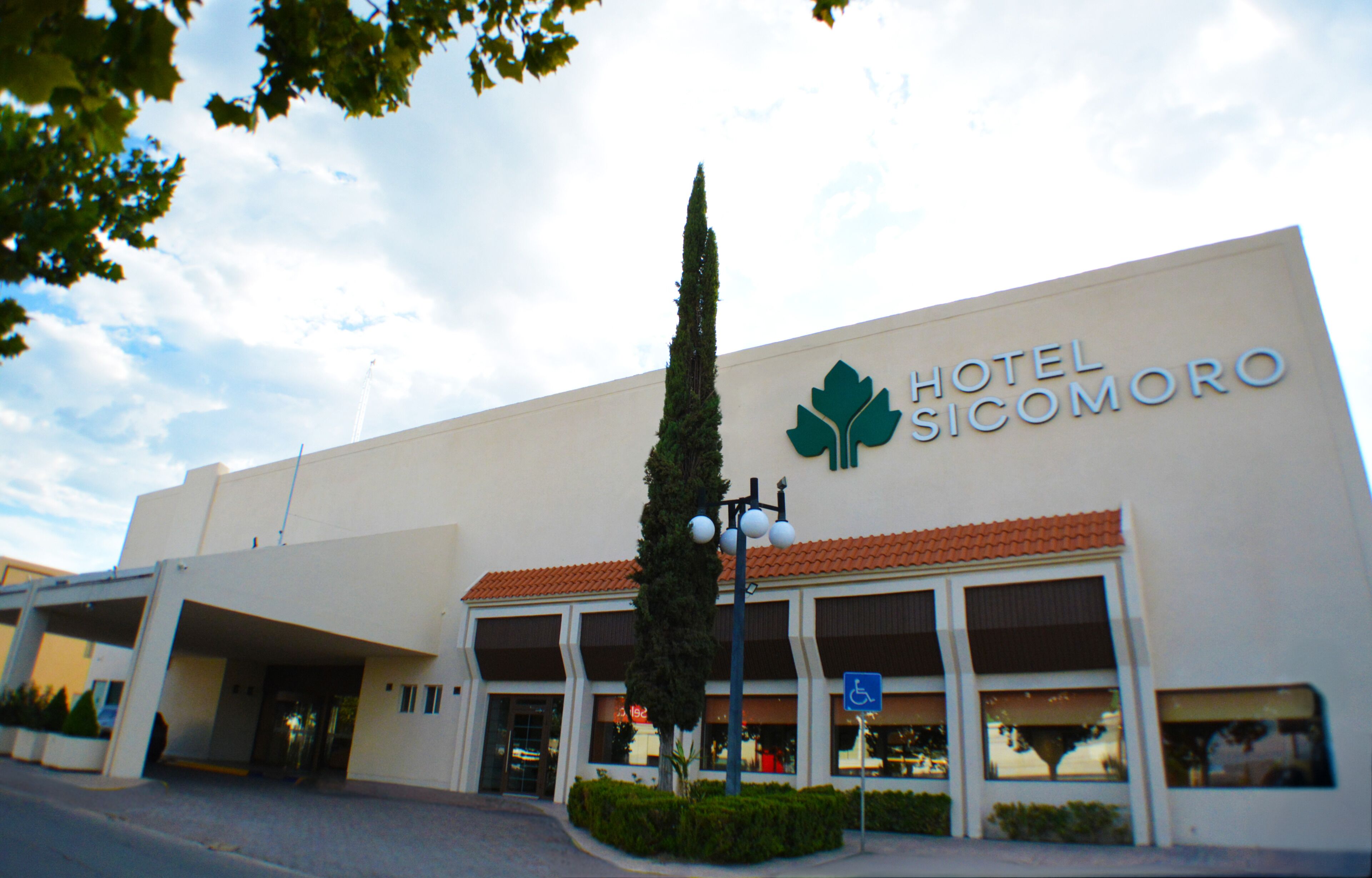 Mặt tiền nơi lưu trú