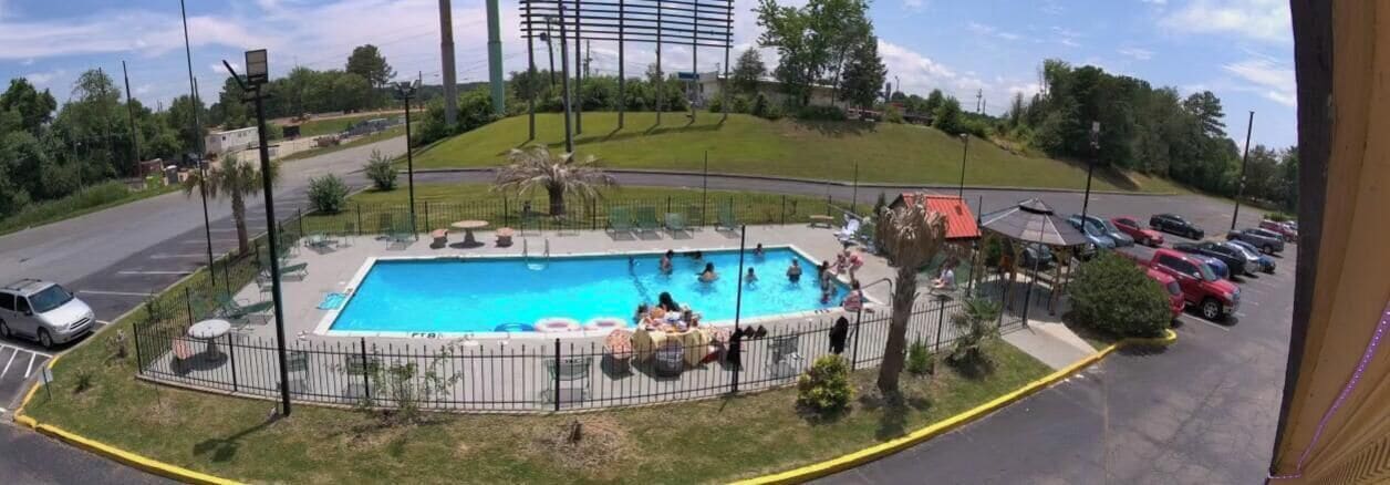 Seasonal outdoor pool, open 9:00 AM to 9:00 PM, sun loungers