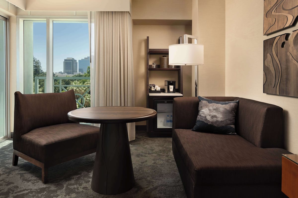 premium bedding, down duvets, pillow-top beds, minibar