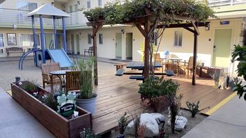 Zona de juegos infantil al aire libre