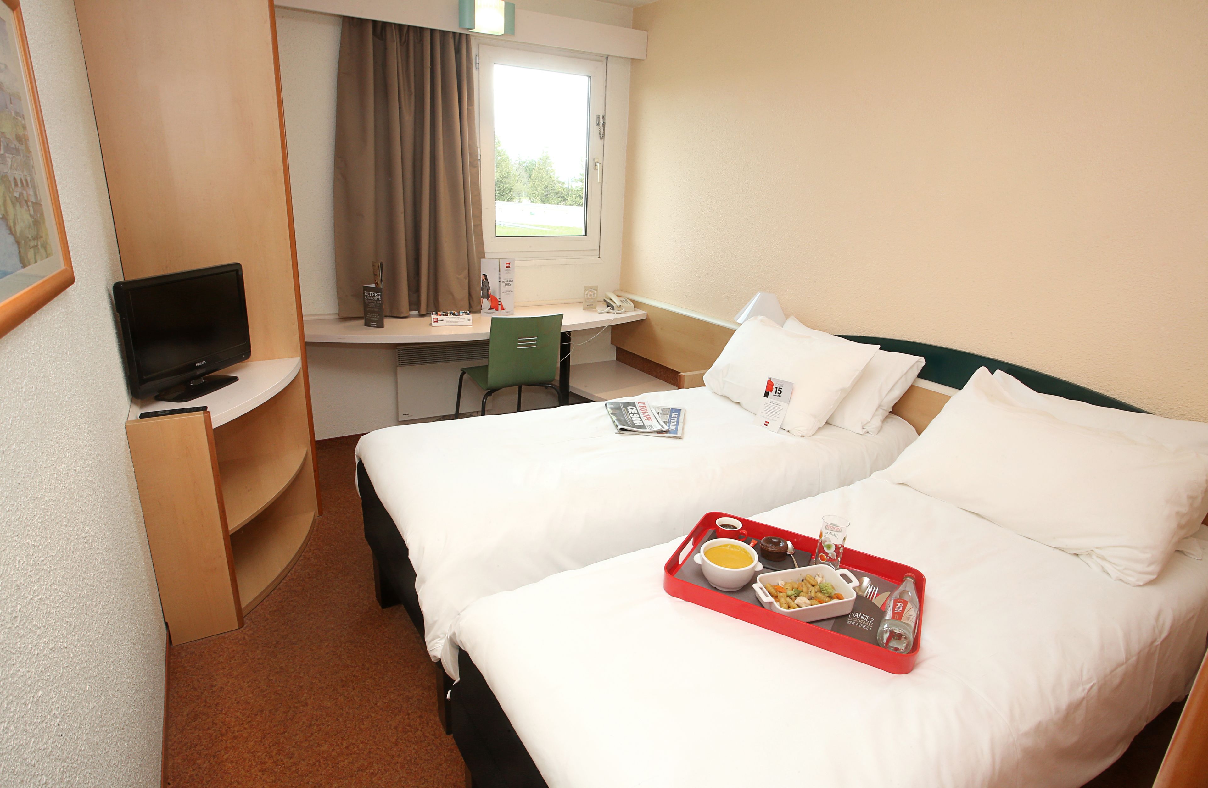 Standard Twin Room, 2 Single Beds | Premium bedding, desk, soundproofing, iron/ironing board