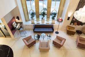 Sala de estar en el lobby
