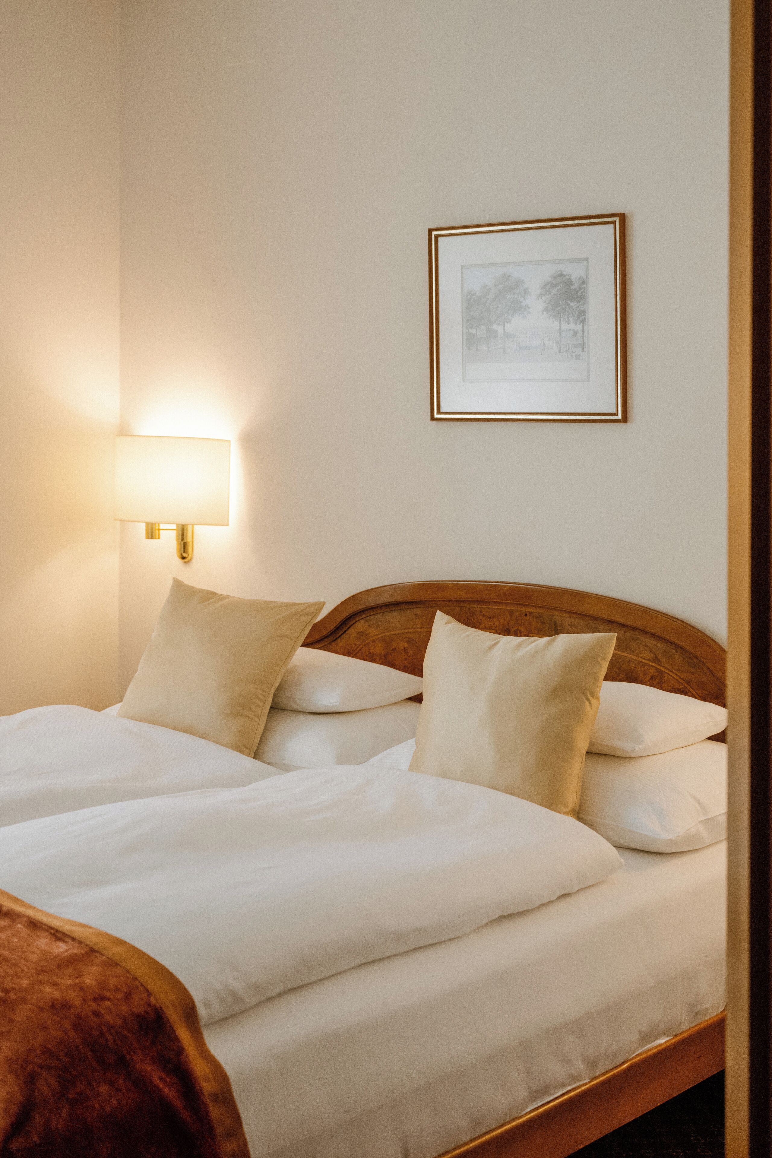 double room, courtyard view | 1 bedroom, in-room safe, desk, free wifi