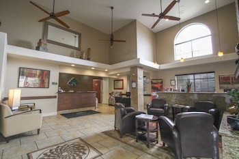 Reception area at GreenTree Inn Flagstaff