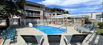 Comfort Inn & Suites Boulder
