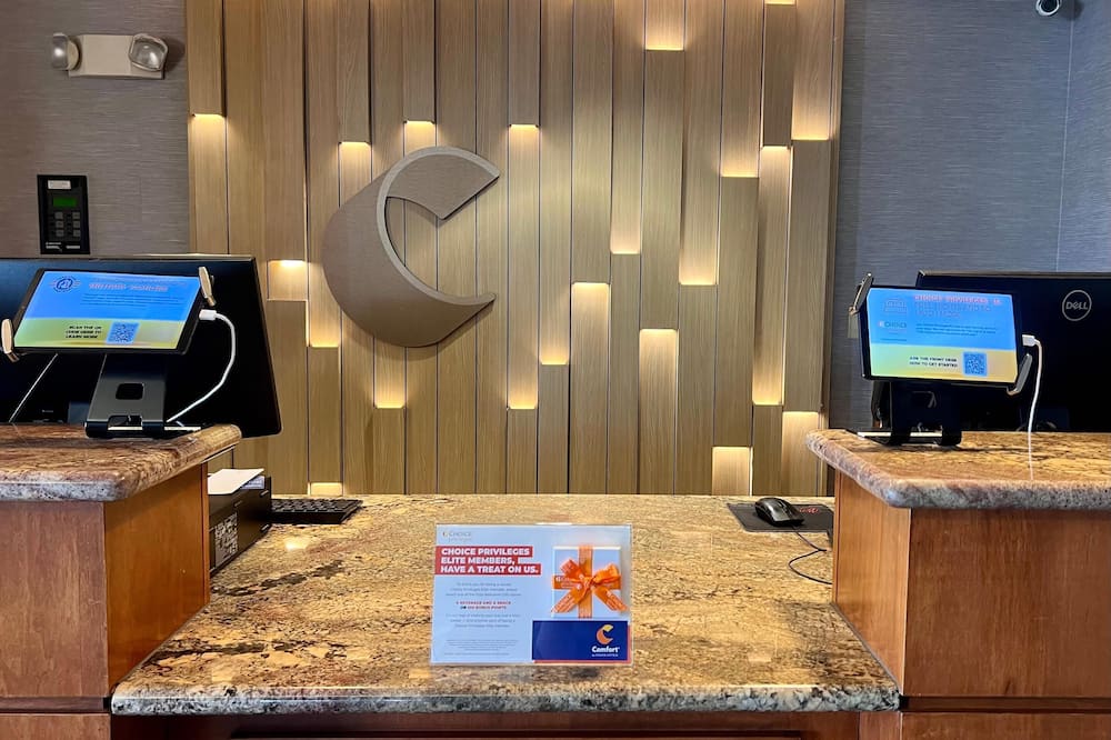Comfort Inn & Suites Boulder