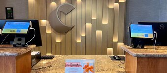 博尔德凯富套房酒店