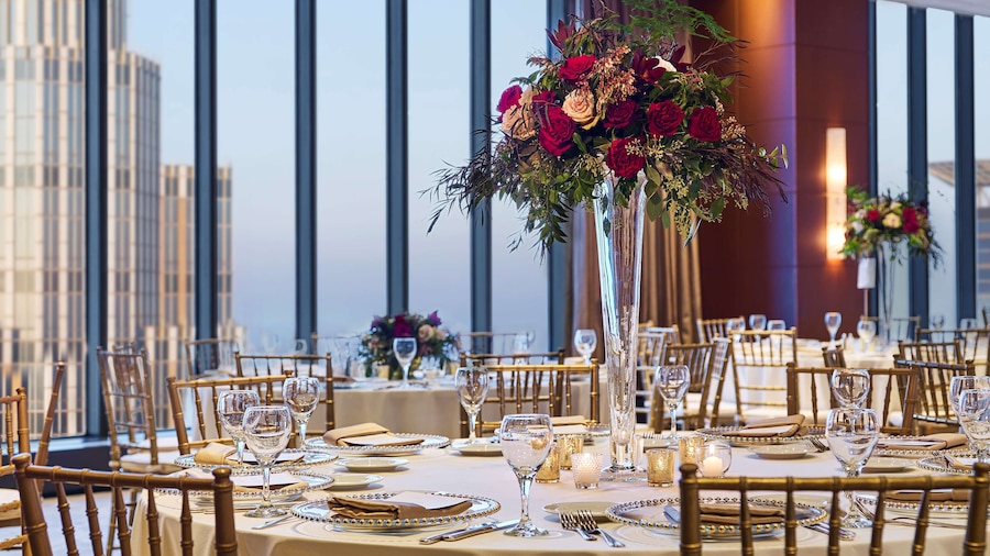 The Marquette Hotel, Curio Collection by Hilton