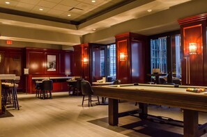 Serves dinner and happy hour
