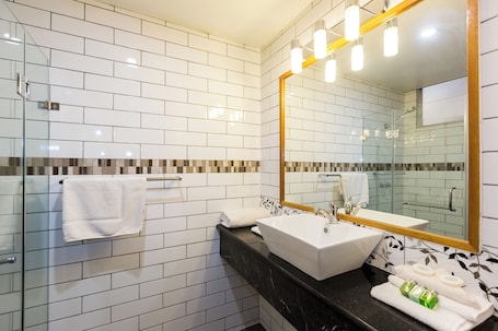 Individually decorated, individually furnished, iron/ironing board. Elkira Court Motel
