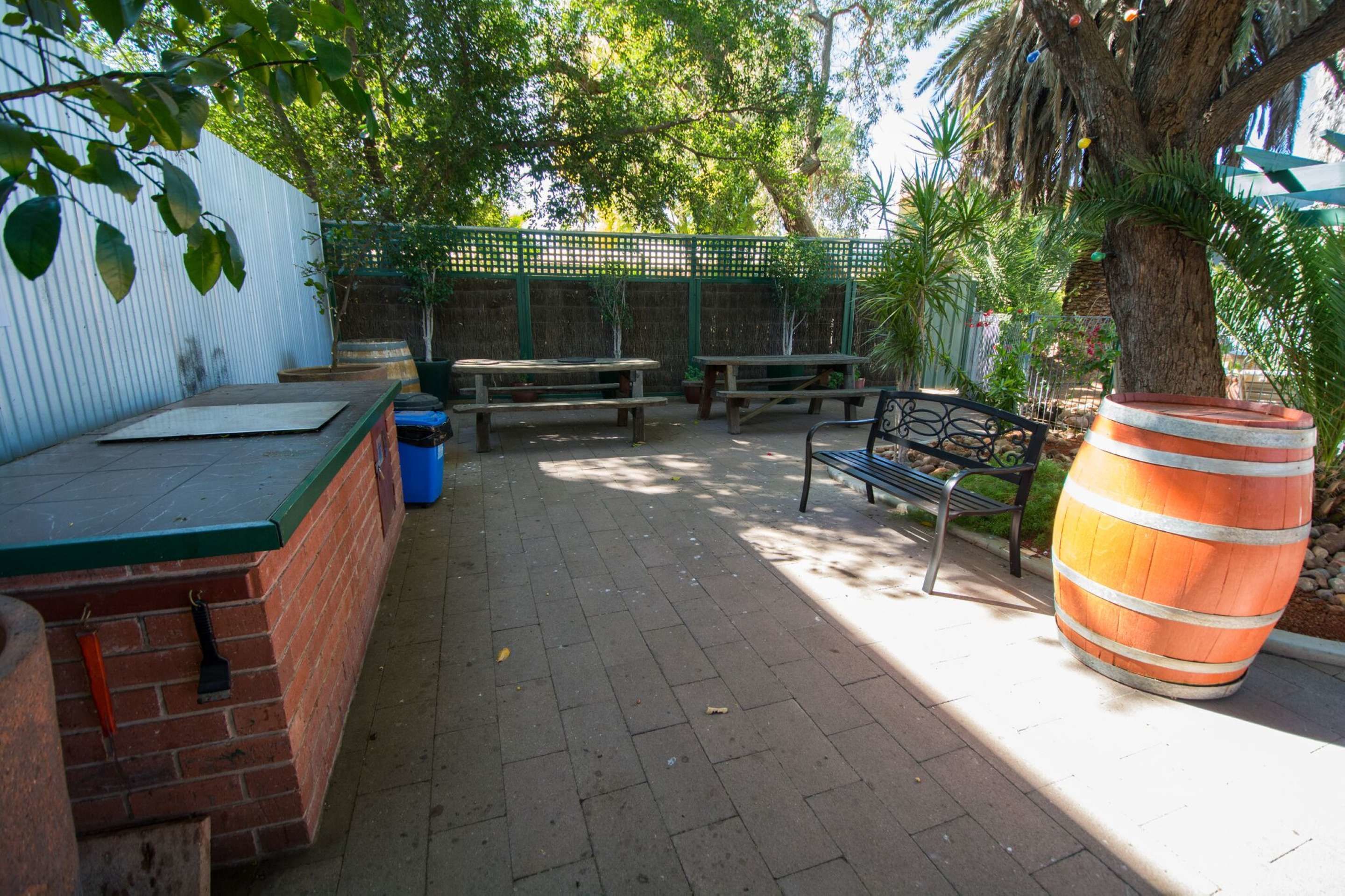 Photo - Elkira Court Motel