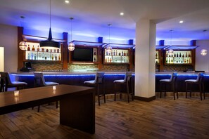 Bar (on property) - DoubleTree by Hilton Stamford (Stamford)