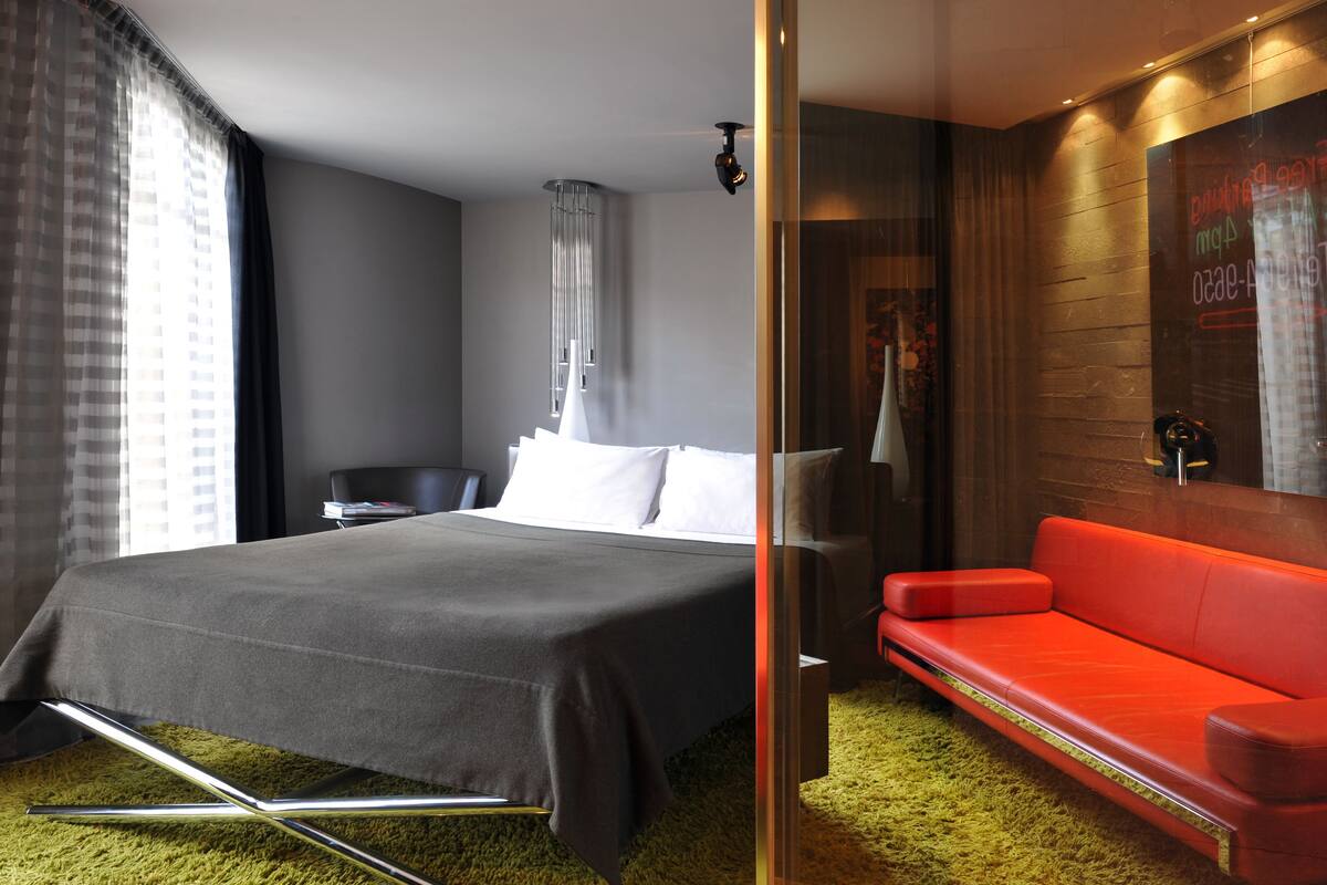 Eiffel Loft | Premium bedding, Select Comfort beds, minibar, in-room safe