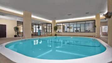 Indendørs pool