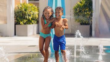 Aire de jeu extérieure pour enfants
