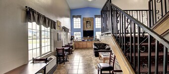 Days Inn by Wyndham Lolo / Missoula Area