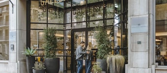 Gallery Hotel