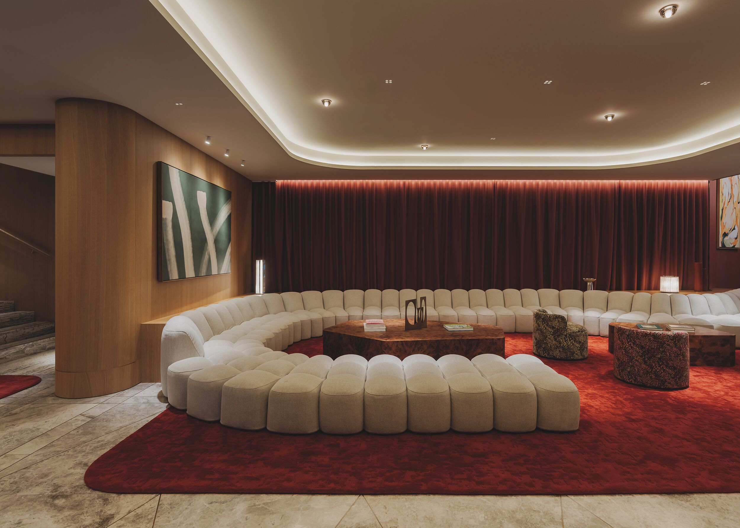 ฝ่ายต้อนรับ