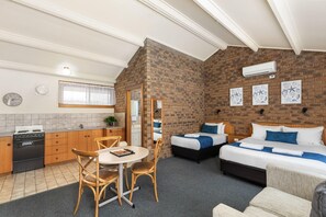 Twin Room, Jetted Tub | 2 bedrooms, premium bedding, individually decorated