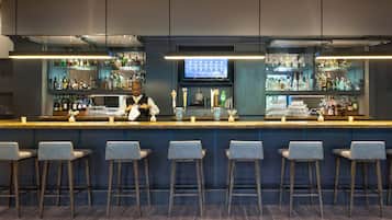 Serves dinner and happy hour