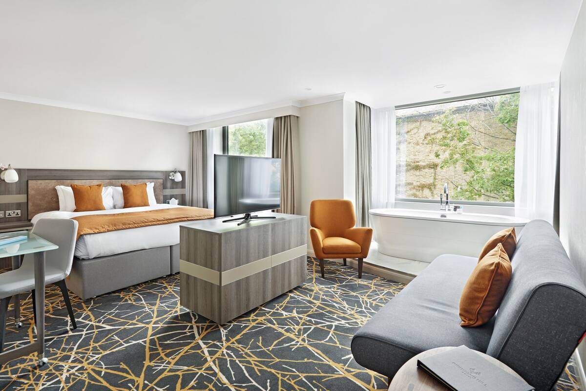 suite (hill collection suite) | egyptian cotton sheets, hypo-allergenic bedding, in-room safe