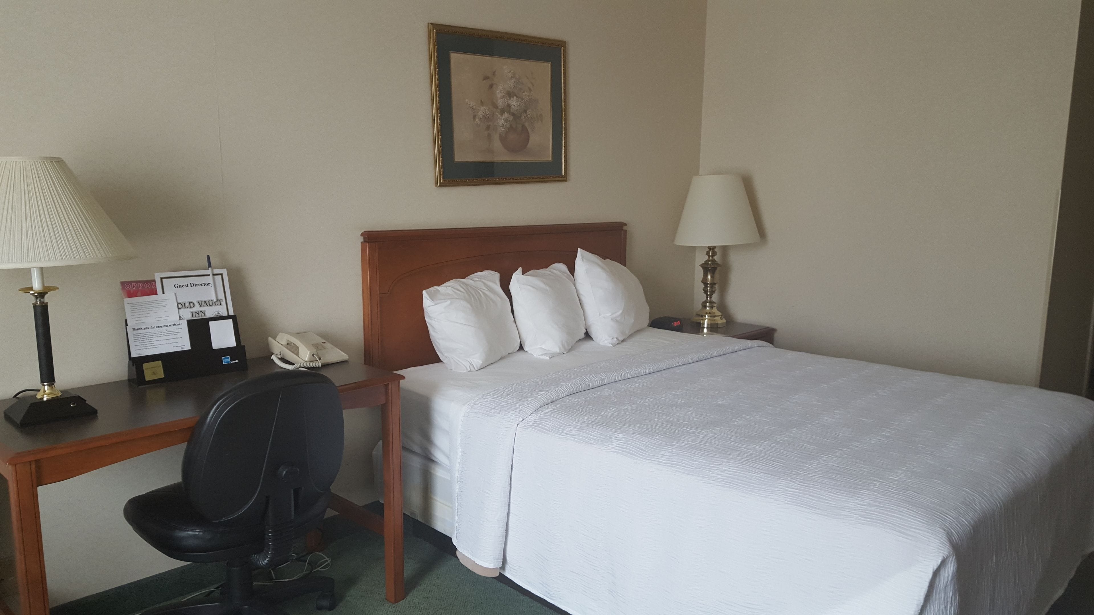 iron/ironing board, free wifi