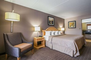 Skrivbord, mörkläggningsgardiner, strykjärn/strykbräda och gratis wi-fi