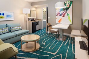 42-inch LCD TV with satellite channels, TV, video game console - Embassy Suites by Hilton San Diego Bay Downtown (San Diego)