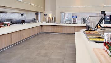 Frokostbuffé er inkludert hver dag