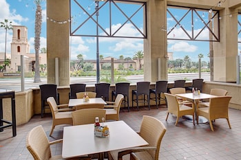 Lunch and dinner served, American cuisine at Embassy Suites by Hilton San Diego Bay Downtown