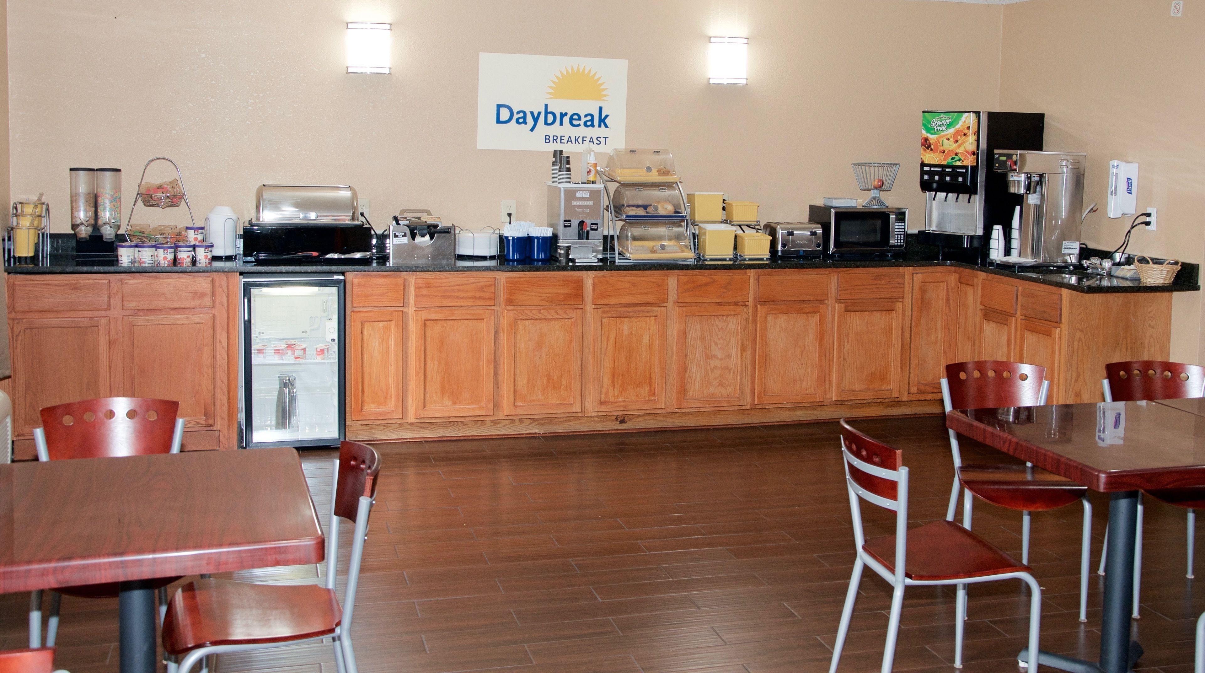 Free daily continental breakfast 