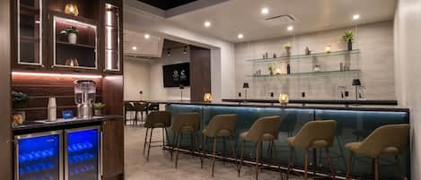 Bar lounge