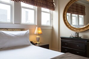 Phòng Suite, 1 phòng ngủ, bếp | Bộ đồ giường cao cấp, minibar, két bảo mật tại phòng 