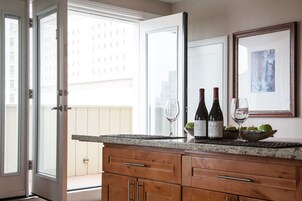 Suite, 1 Bedroom, Kitchen | Premium bedding, minibar, in-room safe, iron/ironing board