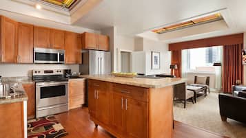 Suite, 1 Bedroom, Kitchen | Private kitchen