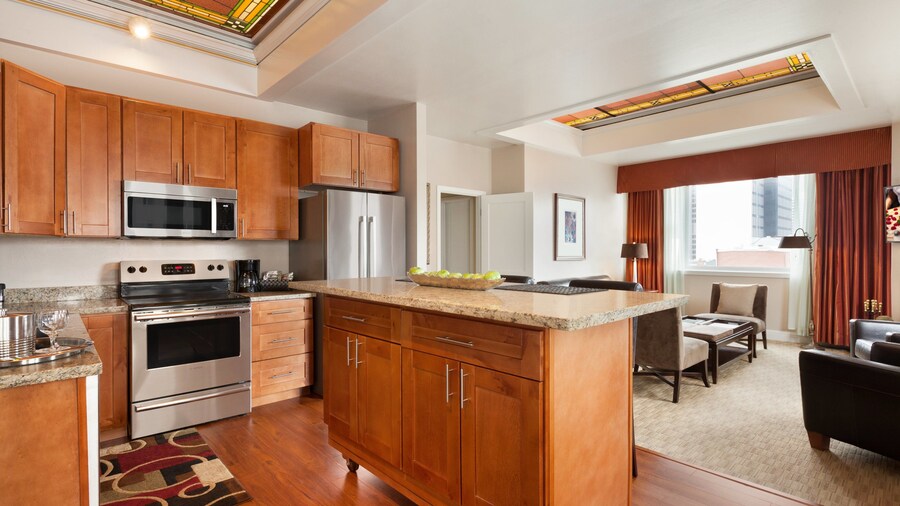 Executive Hotel Vintage Court