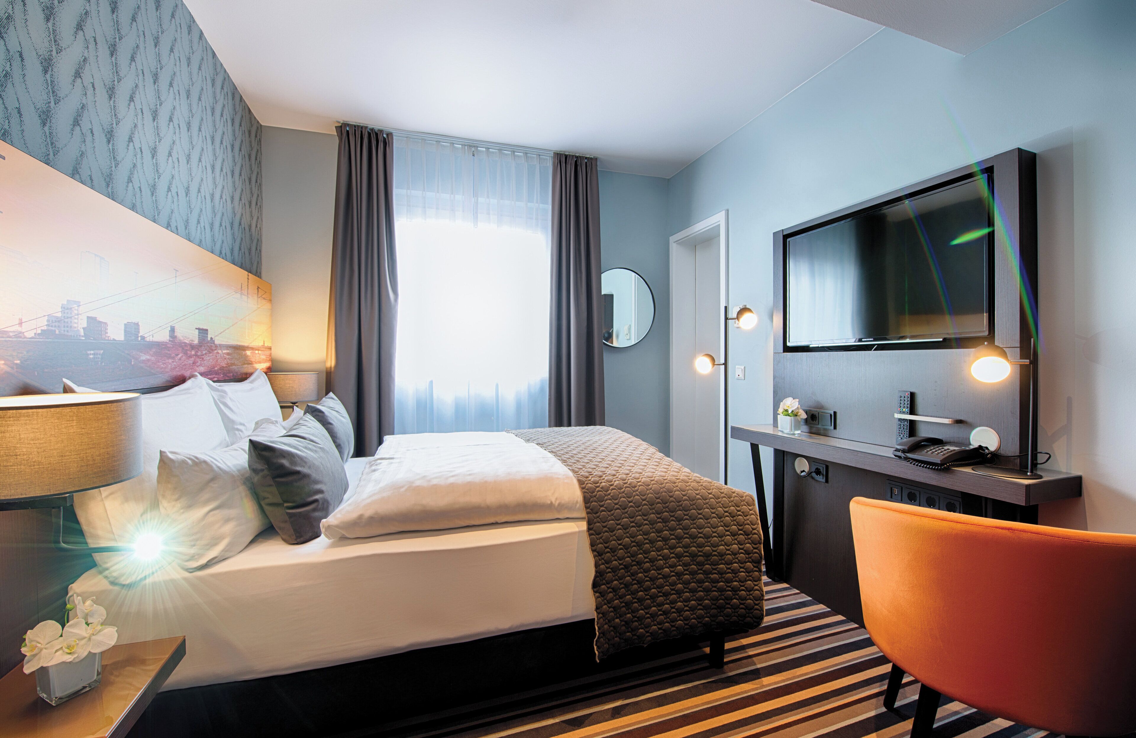 minibar, in-room safe, desk, free wifi