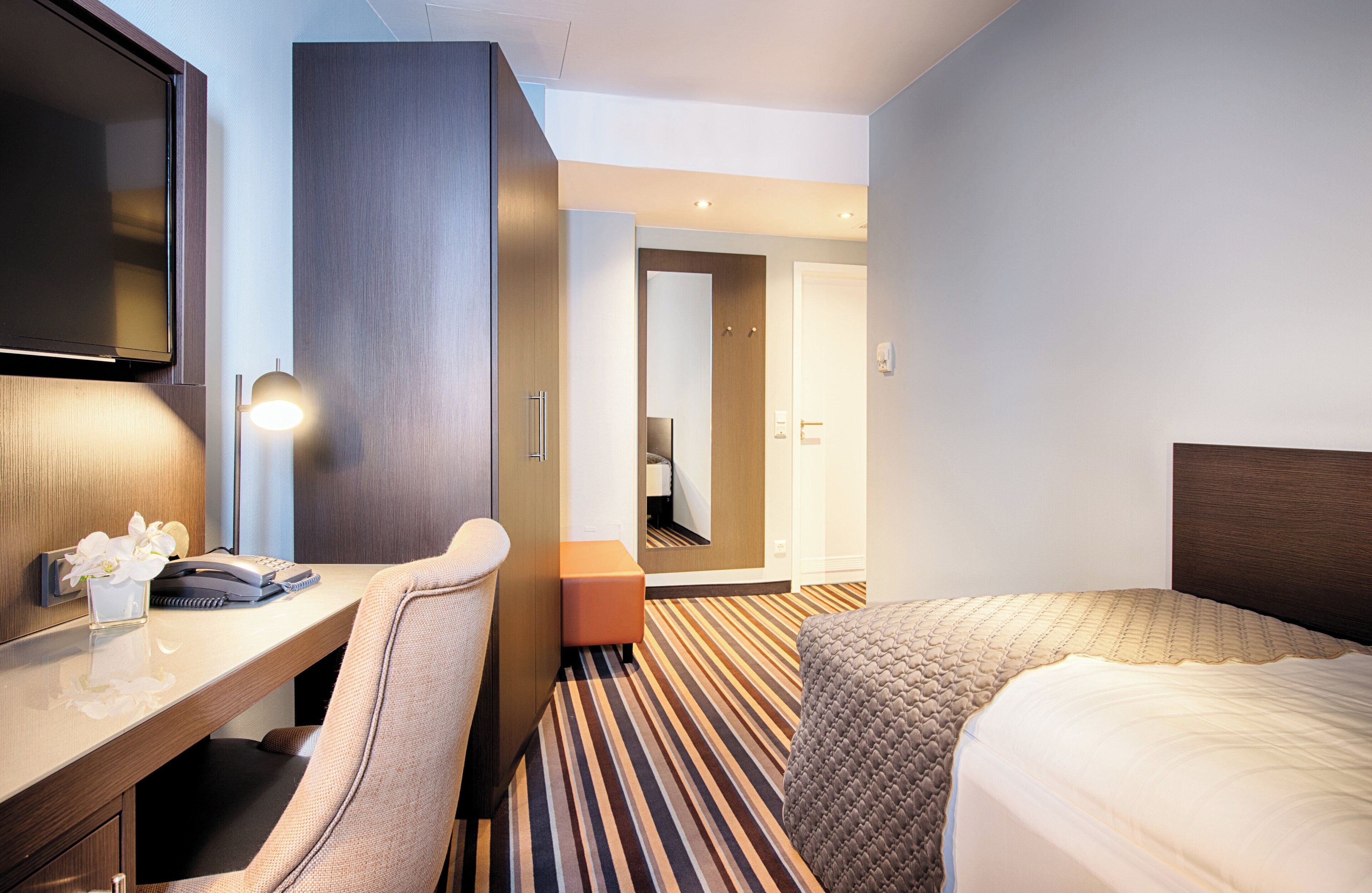 minibar, in-room safe, desk, free wifi