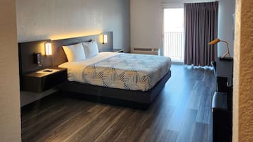 Desk, laptop workspace, free WiFi