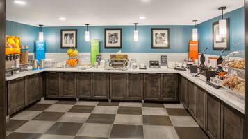 Colazione continentale inclusa, servita tutte le mattine