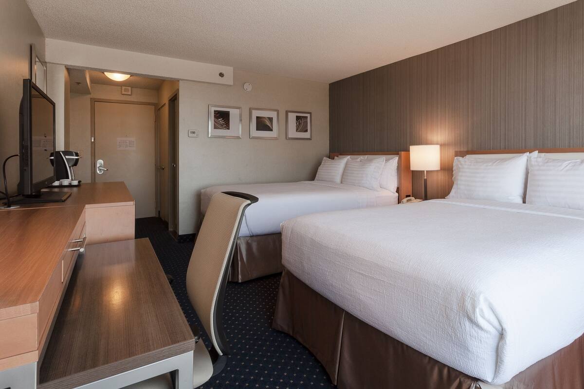 Premium bedding, pillowtop beds, in-room safe, desk